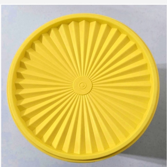 VTG 70s Tupperware Container Large Servalier Yellow Round Storage W/ Lid 1339-1 - Picture 9 of 14